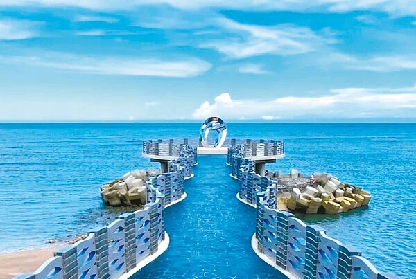 北海岸的三芝芝蘭公園海上平台。圖/北海岸及觀音山國家風景區管理處提供