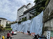 北投大地酒店旁邊坡遇雨坍方　8月中旬修復完成