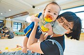 爸媽哭哭　新北保母托育費8月漲3％