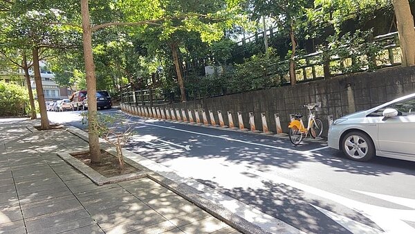 興旺公園旁最近增設了新的Youbike 站。圖/里長陳忠榮提供