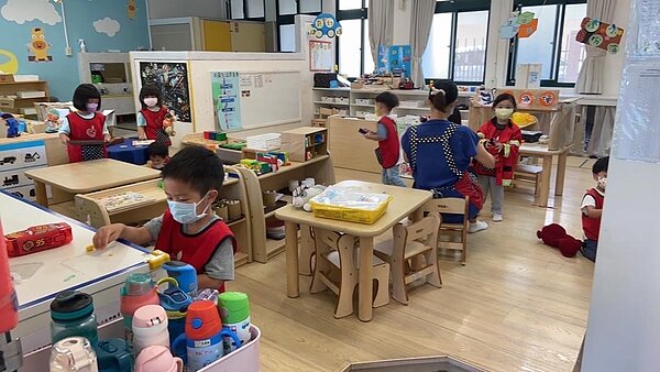 里長向政府爭取更多幼兒園名額,讓更多小朋友能安心上學。圖/里長陳忠榮提供