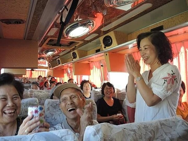 里長陳瑞華有親和力，滿面笑容。圖／由里辦提供。
