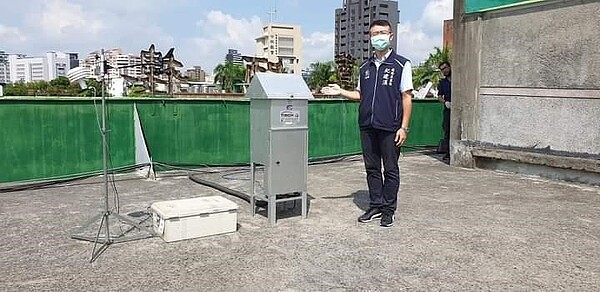 紀建漢關懷地方建設。圖／由里辦提供
