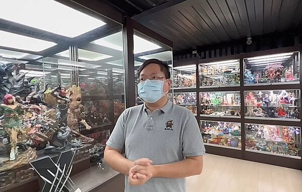 蔡嘉航是公仔超級收藏家。圖/讀者提供