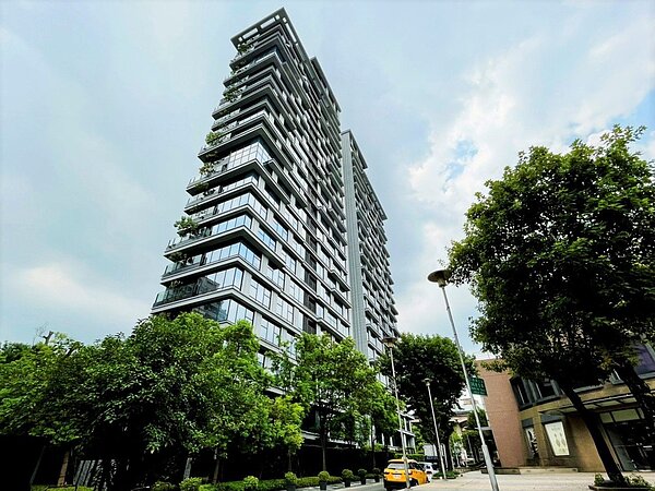 潤泰敦峰。圖/台灣房屋建國民生加盟店提供