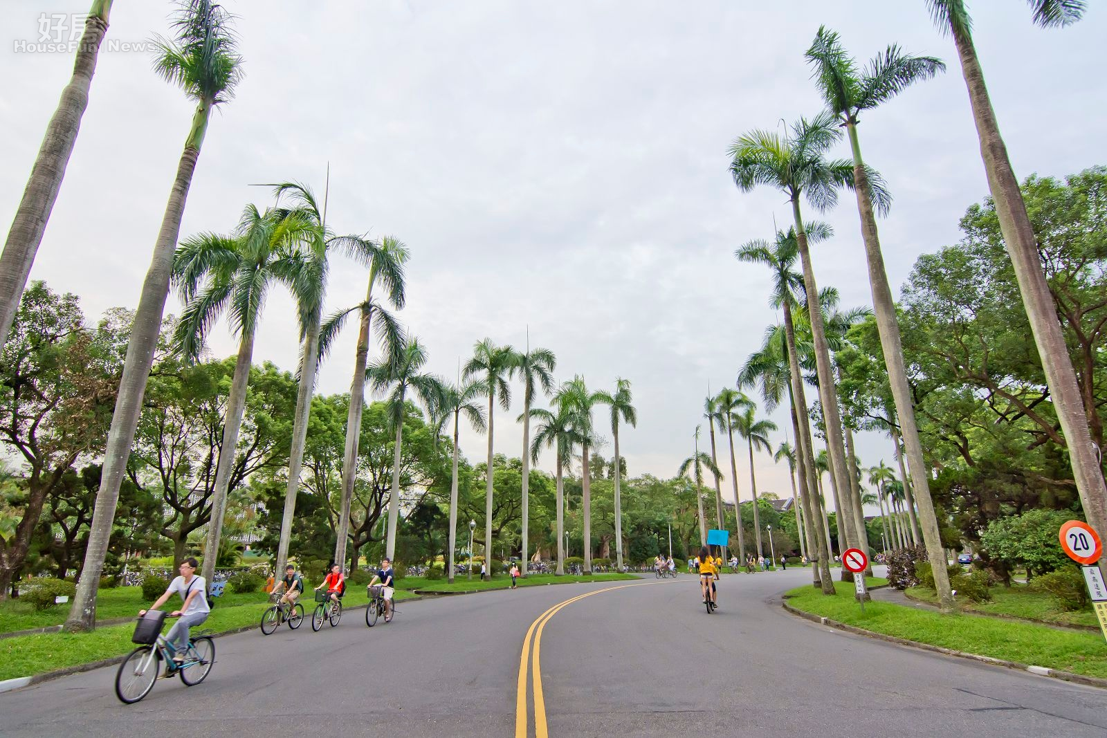 台灣大學校門口,台大,公館商圈,大安區,新生南路。(好房News記者 陳韋帆/攝影)