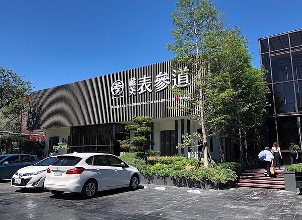 台南預售屋店面交易。圖／好房網News記者蔡佩蓉攝影