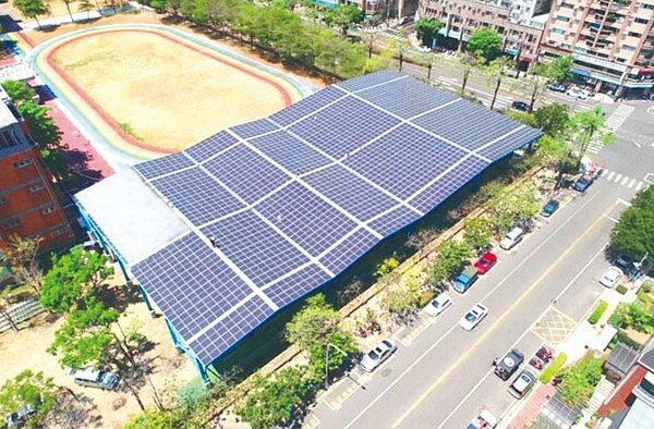 惠文國小光電球場。圖/中市府提供