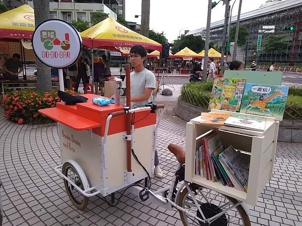 可敬可佩的志工。圖/里辦提供