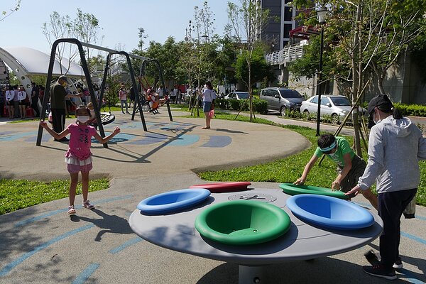 芎林首座特色公園啟用。圖／新竹縣產發處提供