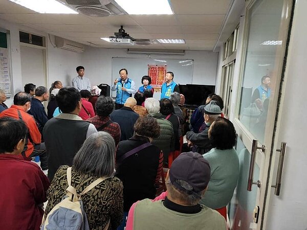 河濱里舉辦健康講座，里民踴躍參加。（圖／擷取自永和區河濱里-孫黃秋月里長粉絲團專頁）