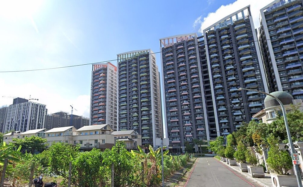 現在高雄人購屋貸款金額，比10年前還多了279萬元，相當辛苦。圖／google map