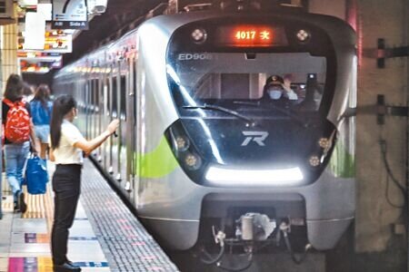 台鐵勞資協商公司化相關子法議題,昨進行第5次會議,台鐵企業工會不滿資方不願對員工福利給出承諾,憤而退出會議。(本報資料照片)