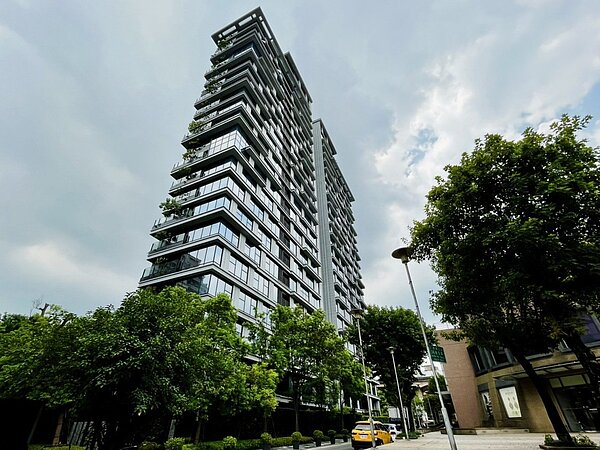 潤泰敦峰。圖/台灣房屋建國民生加盟店提供