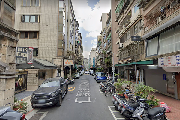 國泰醫院周邊住宅。示意圖，非本文提及案例／翻攝自Google maps