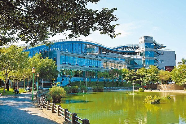 現存的新莊國民運動中心較靠近板橋,未來設置於福營地區的第二運動中心完成後,新莊將繼板橋之後,成為新北市第二個擁有雙運動中心的行政區。圖/新北市體育處提供