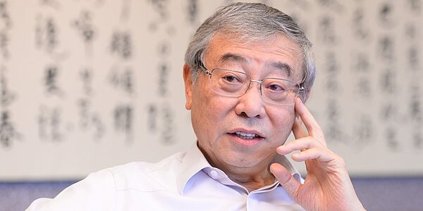 工總2022白皮書提出七大租稅建議,包括廢除貨物稅、停徵未分配盈餘稅等。不過,財政部僅將國際保險業務分公司(OIU)優惠延長、ESG投抵納入評估,其他五項暫不考慮。圖為工總理事長苗豐強。圖/中時報系資料照片