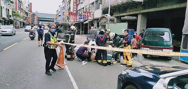 警消到場時趙男已無生命徵象,送醫急救後不治。圖/讀者提供