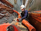 後巷的蛻變！拆違建第一要務　「這縣市」汙水接管數領先全國　