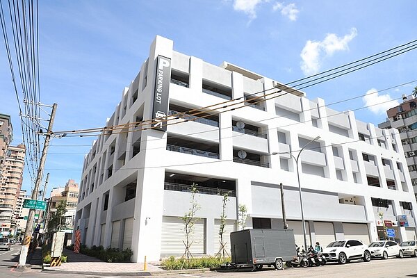 斥8.3億打造逢甲立體停車場今啟用。圖/交通局提供