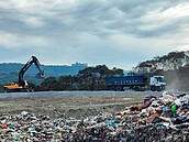 通霄垃圾掩埋場用「底渣」整地　新任鎮長張可欣喊卡