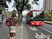 高市公車LED顯示板太亂？　學者說提升「這些品質」才是重點