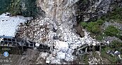 蘇花公路大清水隧道坍方逾千立方米　空拍影像曝光