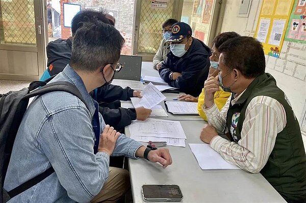 台水公司與爆管受災戶完成協調，百萬元以上災損預付20萬元。圖／台水二區處提供