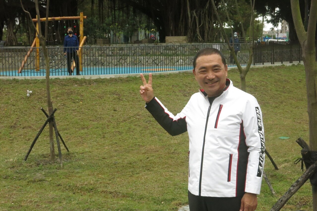 新北市長侯友宜表示,汐止人等捷運20年,市府未來會以最快速度讓汐東線動工。 記者李成蔭/攝影