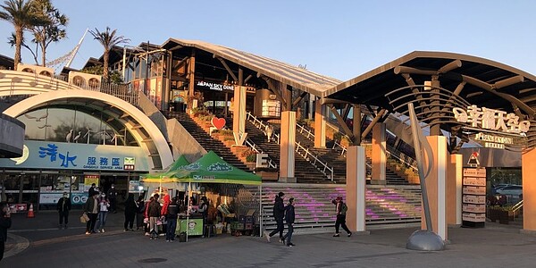 國道三的清水服務區,再度蟬聯國道15個服務區2022年度營收排名冠軍。圖/劉朱松