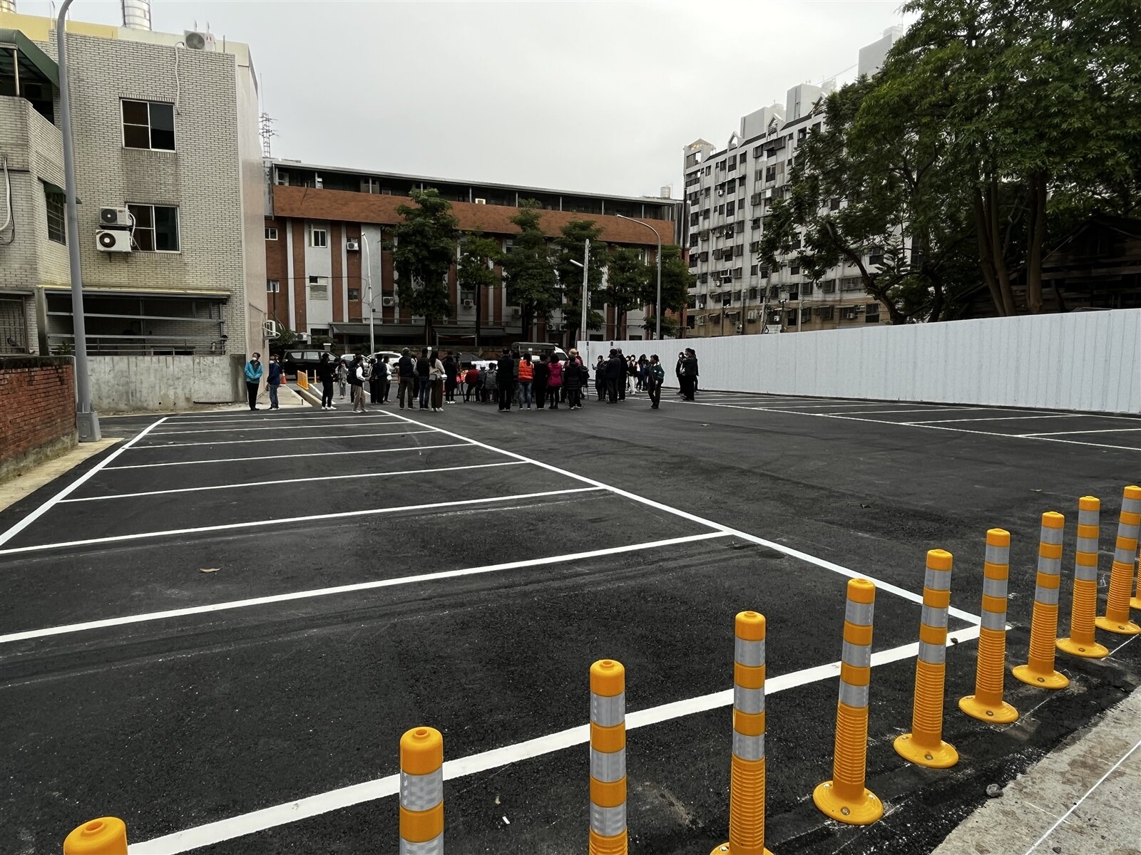 雲林縣政府斥資743萬元打造全新停車場,22汽車位、25機車位將委外經營。記者黃于凡/攝影