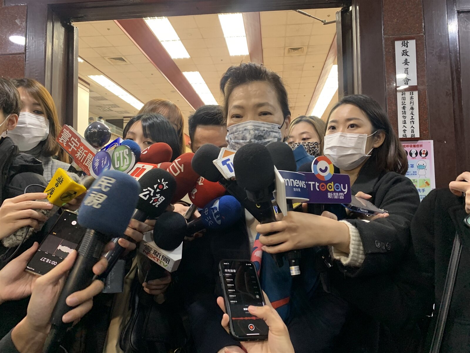 經濟部長王美花表示,目前並未准許大陸製螺螄粉進口,不論實體通路或電商平台都要求下架。記者林縉明/攝影