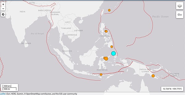 印尼東部摩鹿古群島（Maluku Islands）附近今天當地時間下午1時許發生規模7.2強震，引發海嘯警報。圖／截自美國地質調查所網站