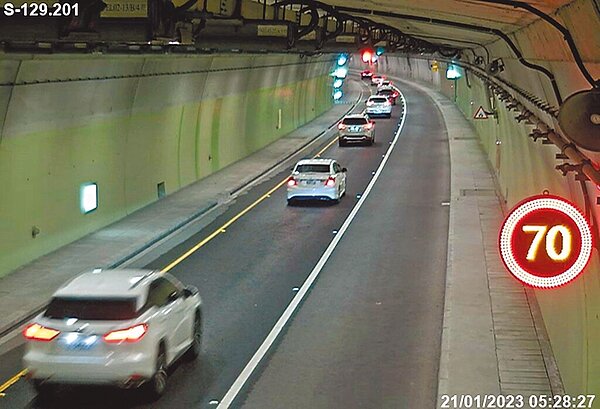 蘇花改在除夕日車況緩和,但公路總局第四區養護工程處預估,蘇花路廊南下段將在初一達高峰。圖/公路總局第四區養護工程處提供/李忠一宜蘭傳真