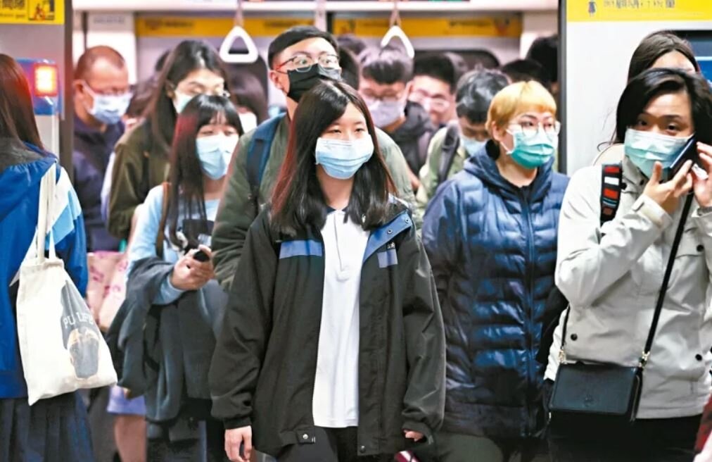 中央流行疫情指揮中心醫療應變組副組長羅一鈞表示,若疫情穩定,室內口罩令確定將鬆綁。聯合報資料照片