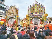 三峽清水祖師聖誕　特等神豬1300斤