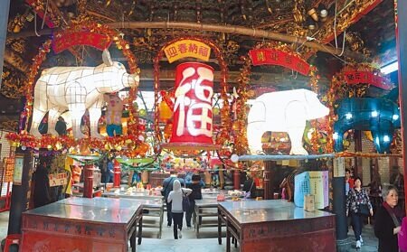 新竹市年後盛事「新竹都城隍廟壬寅年賽花燈慶元宵」燈會活動,將於2月5日元宵節登場。(本報資料照片)