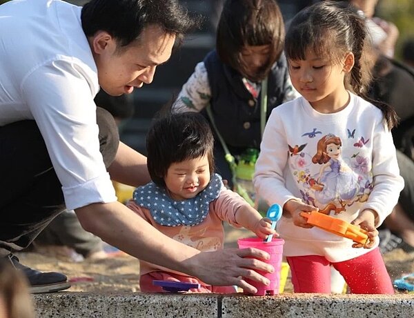 國際大導演李安說,與父母的關係,能夠彼此相愛就夠了。圖/聯合報