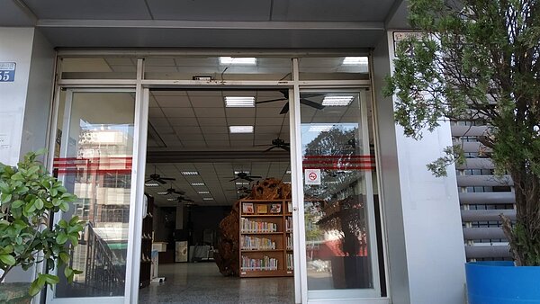 龍井圖書館將於2月1日起進行建物耐震補強工程,施工期間服務不中斷。圖/台中市政府提供