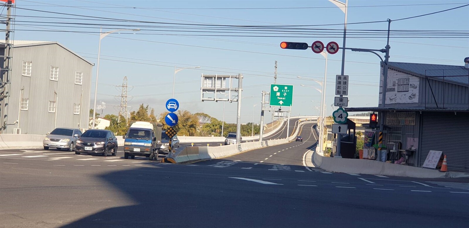 國道四號豐原匝道豐勢路與富陽路口塞車問題，各單位昨天會勘提解方。記者游振昇／攝影 