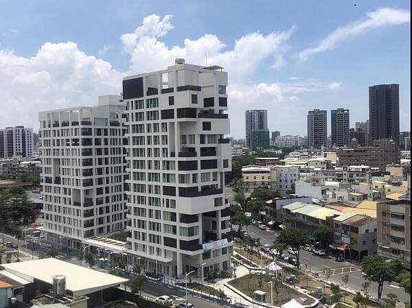 苓雅凱旋清樹社宅。圖/高雄市都發局提供