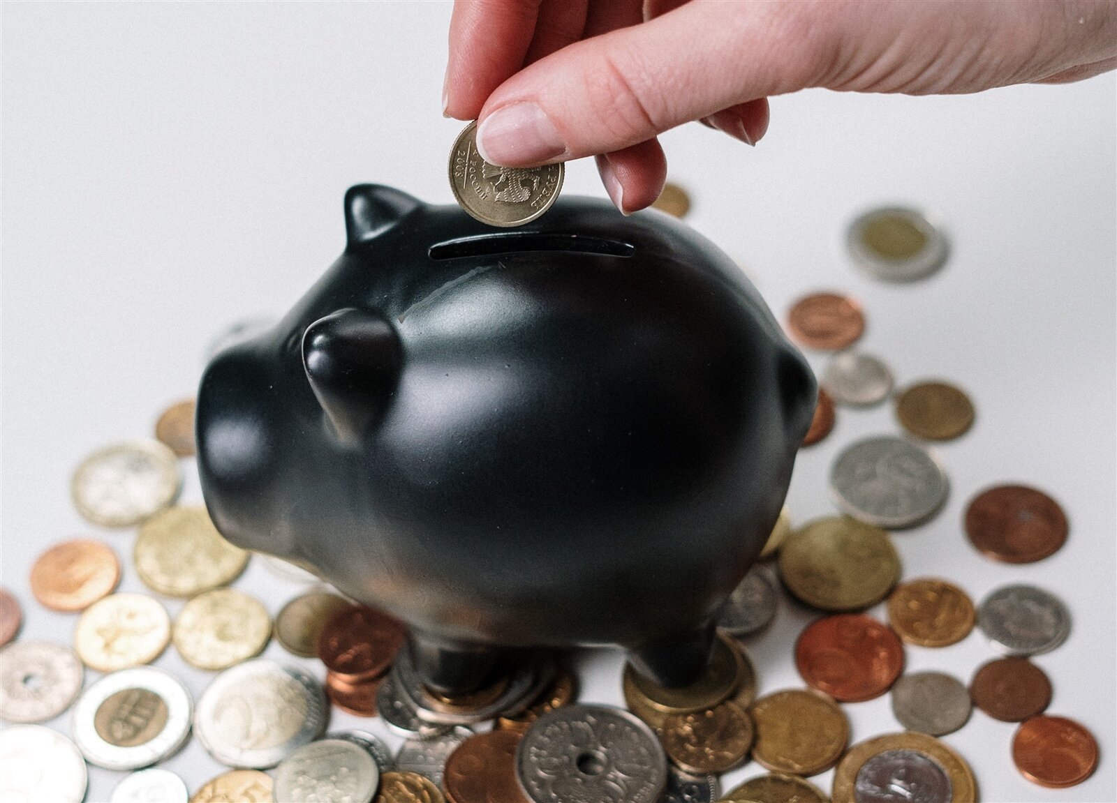 存錢或理財都是積少成多,不過投資時本金過低,報酬也會相對更低。圖/聯合報系資料照片