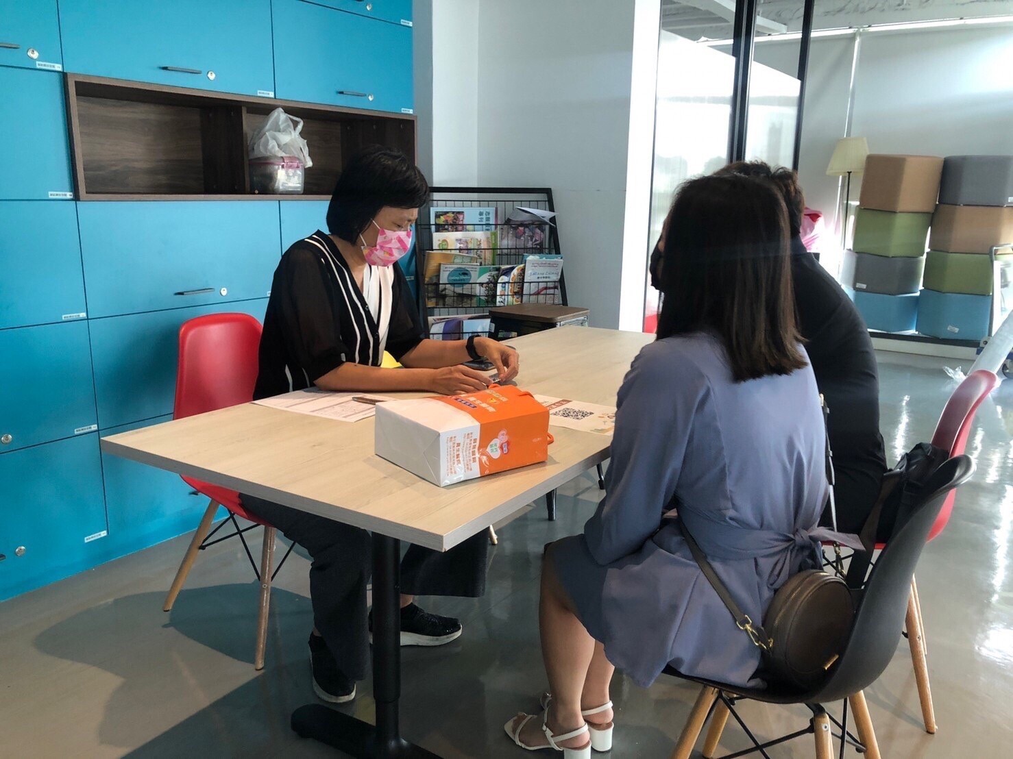 勞工局提供創業相關諮詢輔導。圖/台中市勞工局提供