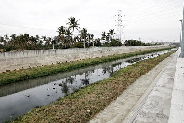 台南市三爺溪中下游治理工程提早了3年完成,並於6日上午舉辦竣工典禮。圖/台南市政府提供