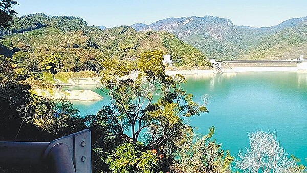 曾文水庫6日啟動今年第5次人工增雨,整日卻未進帳。(南水局提供/程炳璋台南傳真)