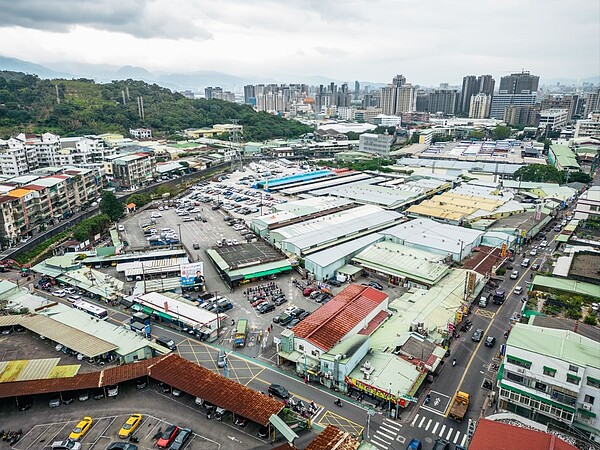 文高用地現況使用示意圖（預計解編後為公園用地六及住宅區）圖／新北市府提供