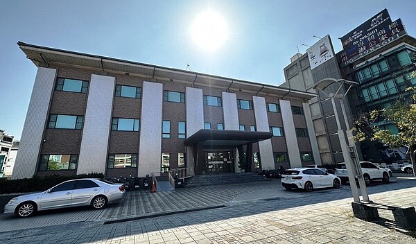 明台產險台南分公司辦公室,以總價逾9億出售,創台南商辦交易總價新高。圖/台灣房屋提供