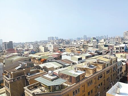 台南市超過30年以上的老屋逾30萬棟,台南市政府從2018年起推行危老建築重建,迄今已核定267件。(曹婷婷攝)