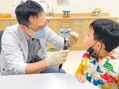 開學前腸病毒感染暴增　醫師建議幼童戴好口罩