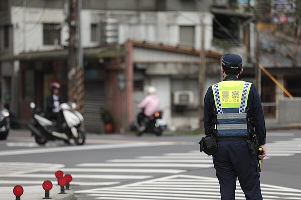 基隆市中山區的復興、德安路口交通動線複雜，對此市府初步決定即日起調整路口交通號誌。圖／基隆市交通處提供